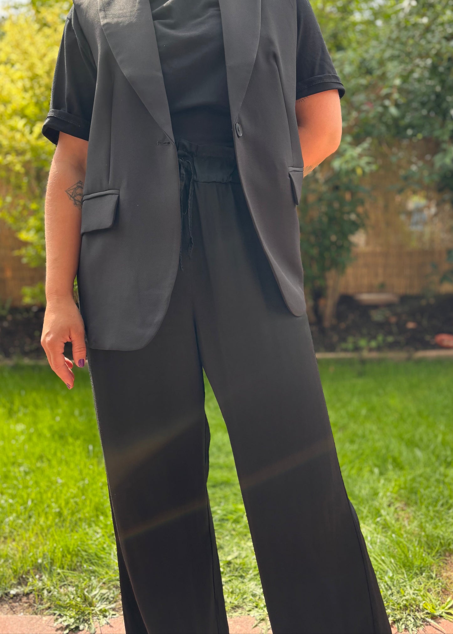 Hose Emmi Dark Black