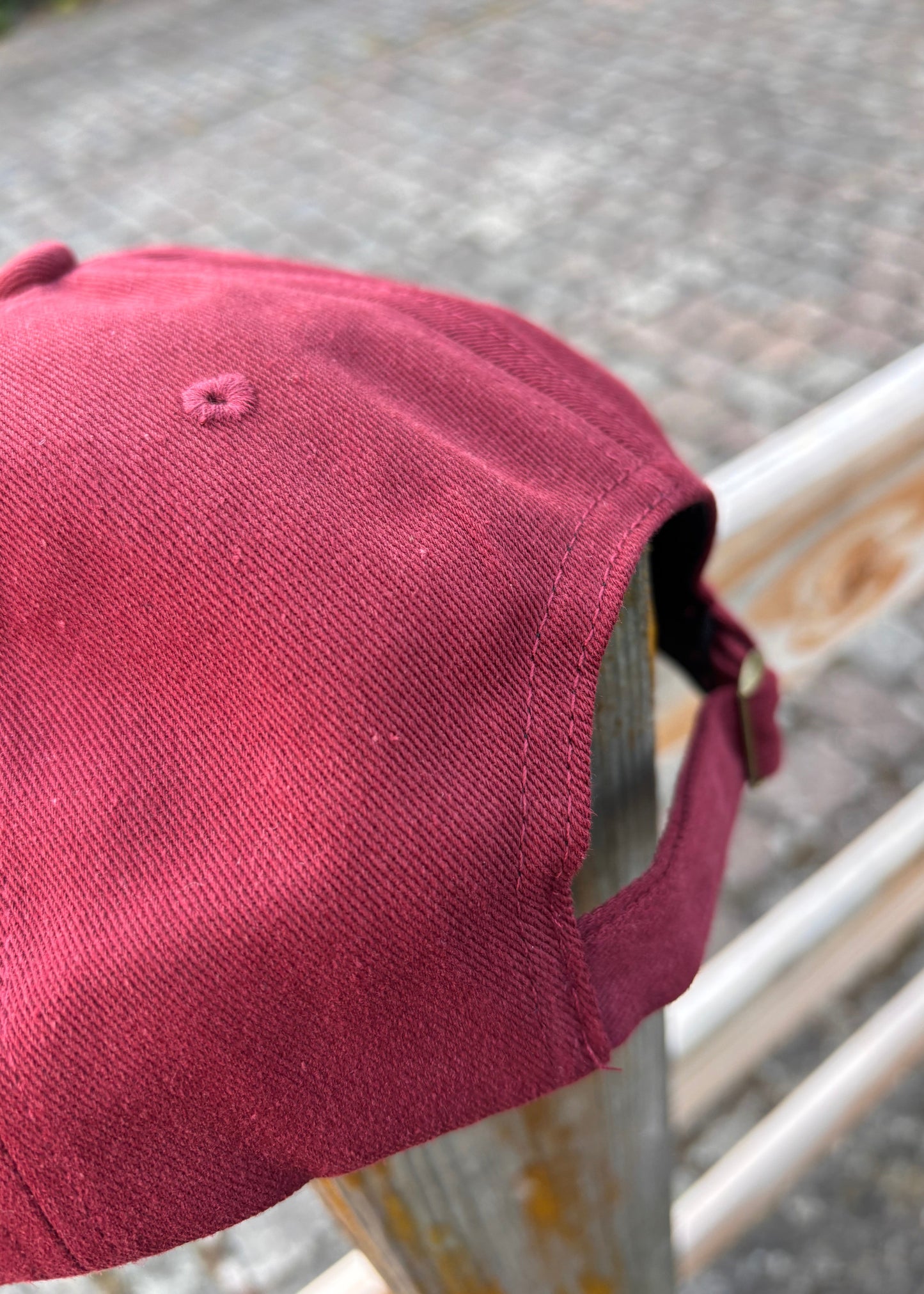 Cap Carla Burgundy