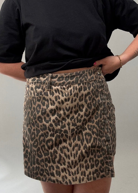 Leo Skort Nahla